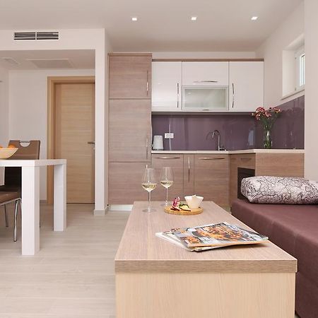 Apartments Hermes Тучепи Екстер'єр фото