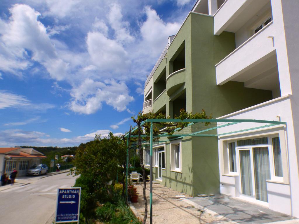 Apartments Hermes Тучепи Екстер'єр фото