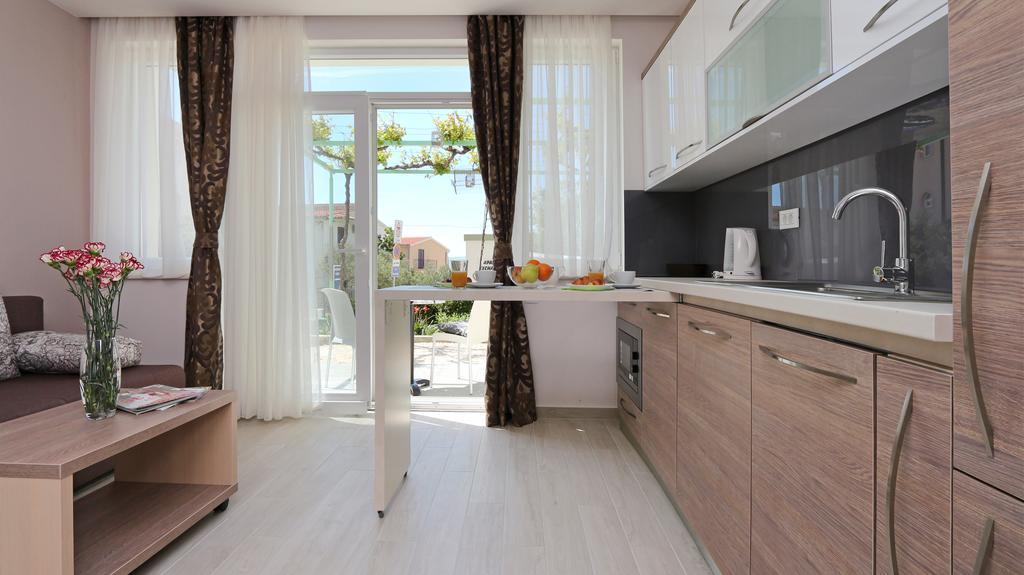 Apartments Hermes Тучепи Екстер'єр фото