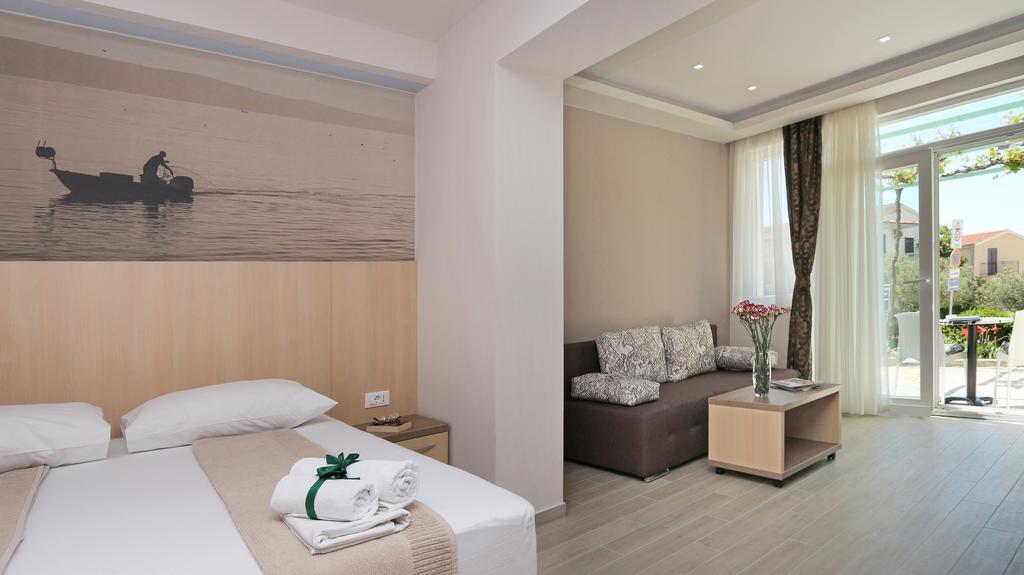 Apartments Hermes Тучепи Екстер'єр фото