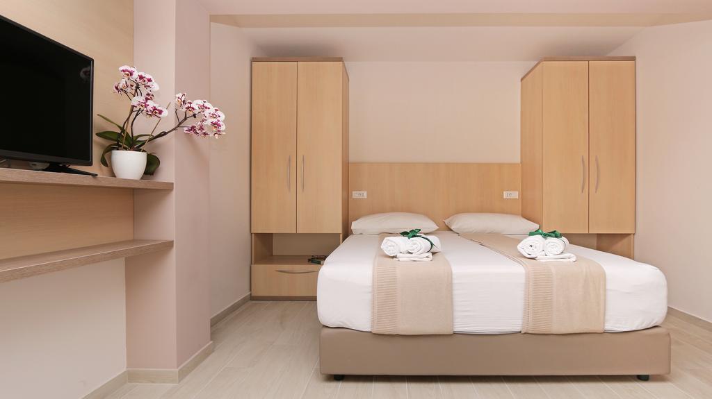 Apartments Hermes Тучепи Екстер'єр фото